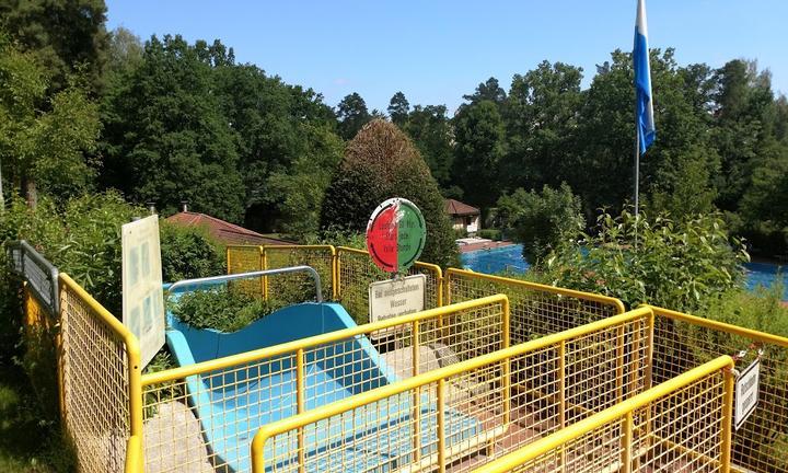 Freibad Lauf Kiosk